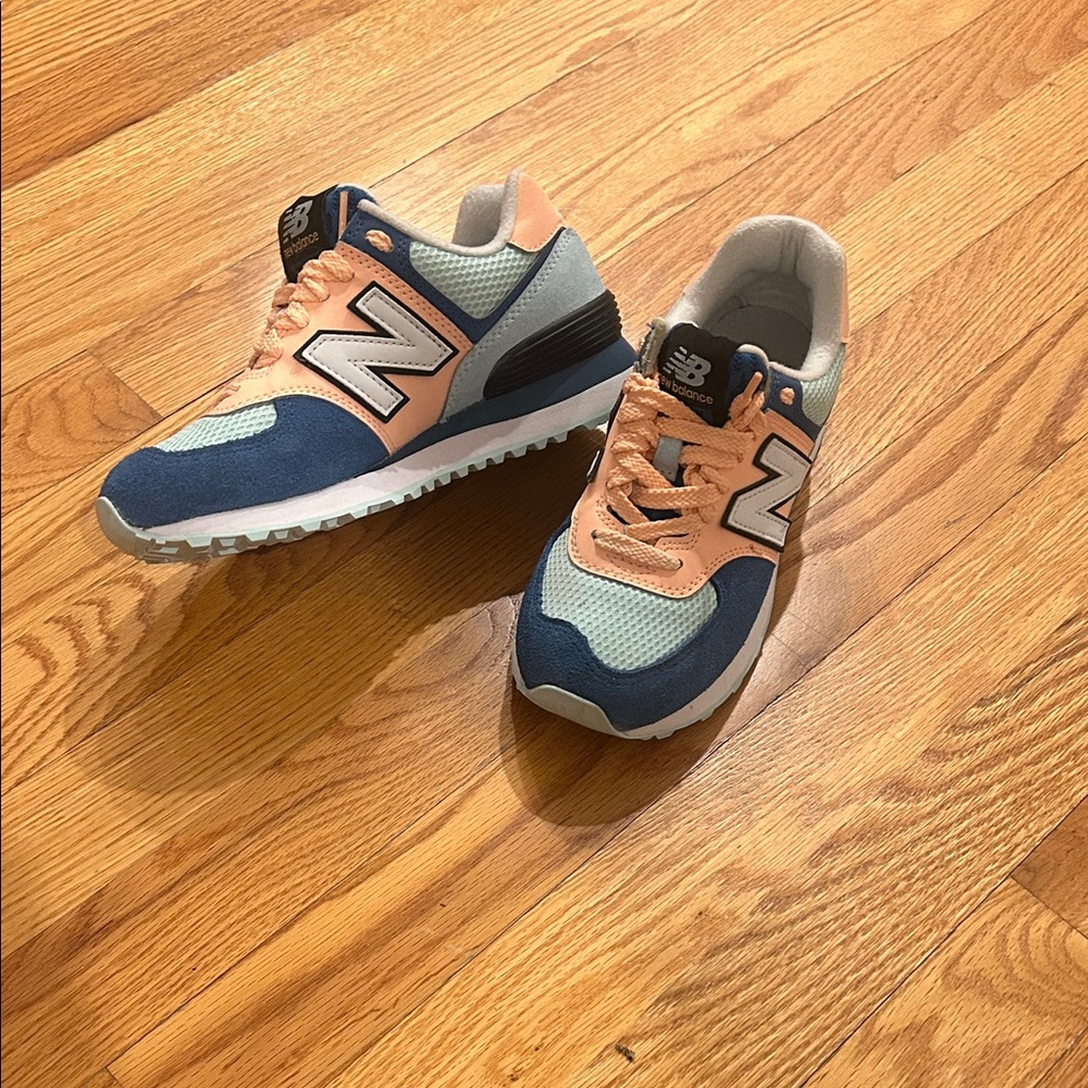 New Balance Size 5 Sneakers in Blue and Peach